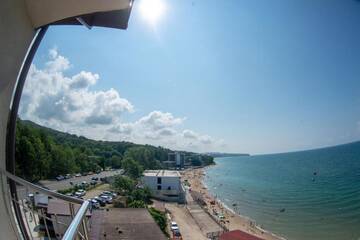 Фото номера Семейный номер с видом на море Гостиница Golden Hills Hotel г. Новомихайловский 3