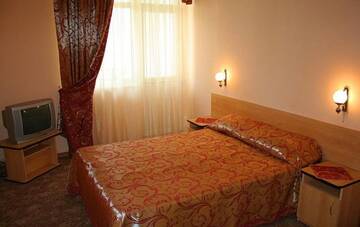 Фото номера Номер &quot;Стандарт&quot; Гостиница Salut Hotel г. Новомихайловский 14