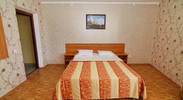 Фото номера Двухместный номер с 1 кроватью или 2 отдельными кроватями Гостиница Comfort г. Новомихайловский 8