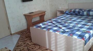 Фото номера Семейный номер с душем Гостиница Терра Guest House г. Новомихайловский 7