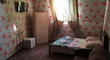 Фото номера Двухместный номер Делюкс с 1 кроватью и ванной Гостиница Guest house on pereulok Pionerskiy 4V г. Новомихайловский 5